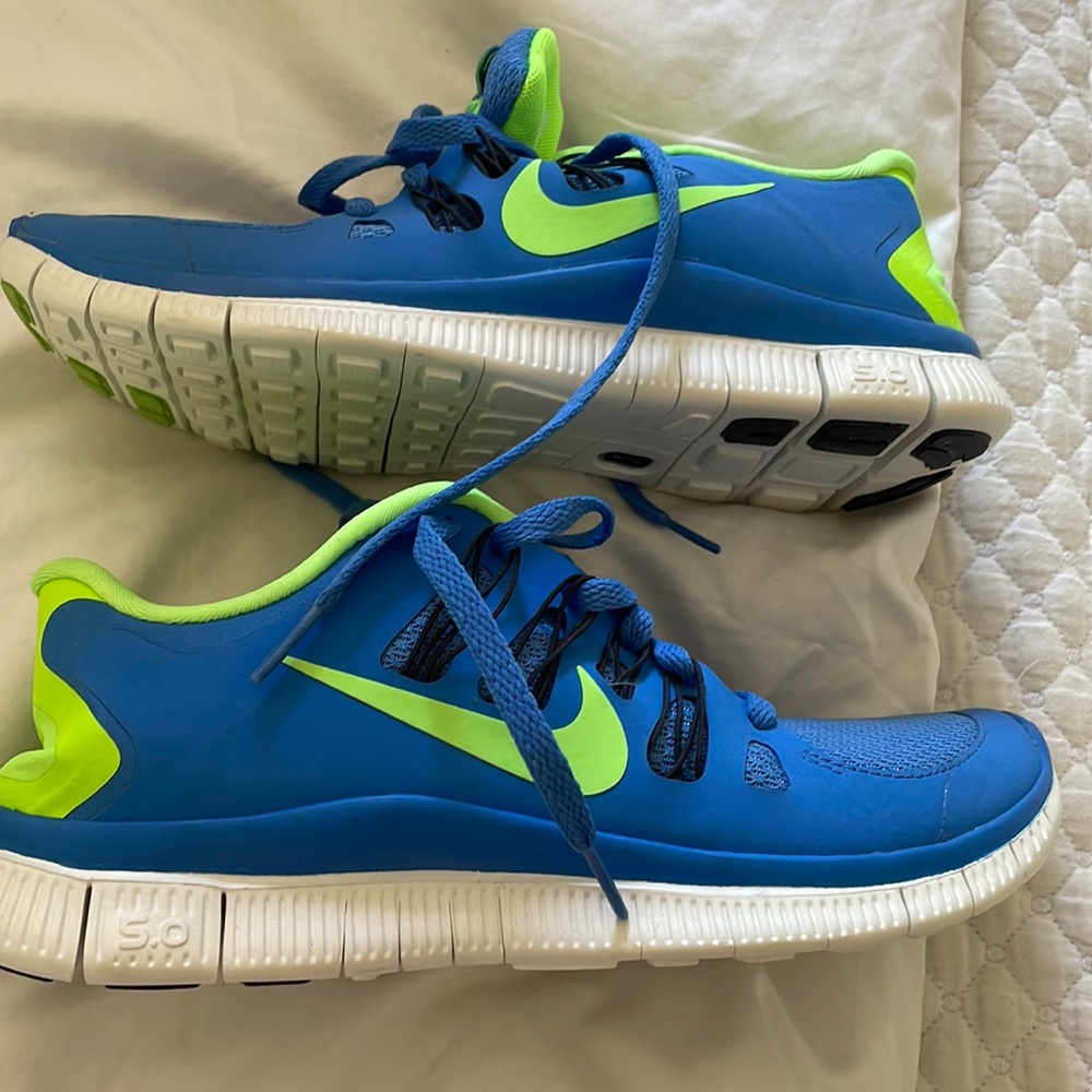 Nike free fly shoes